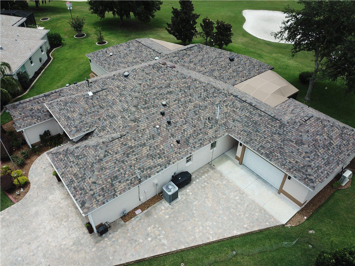 multicolored asphalt shingle roof