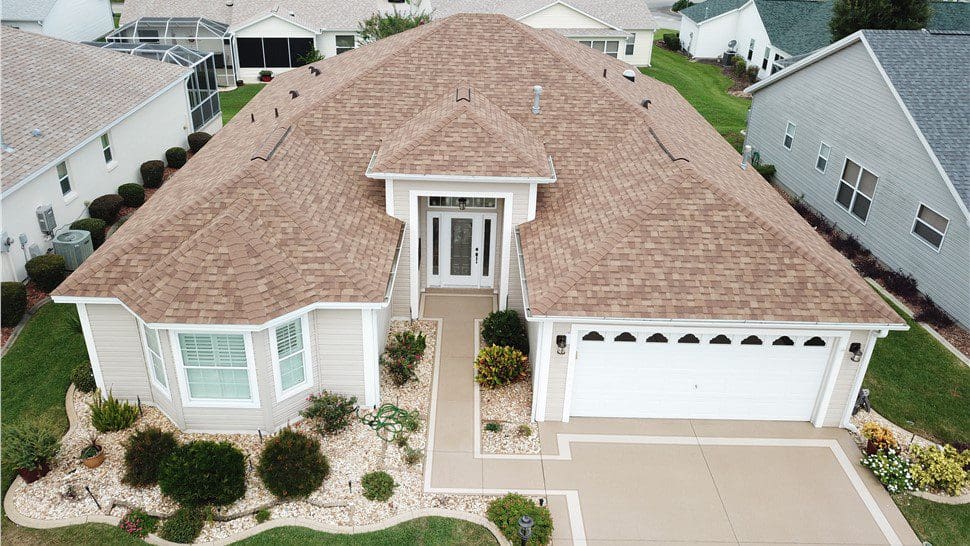 brown asphalt shingle roof