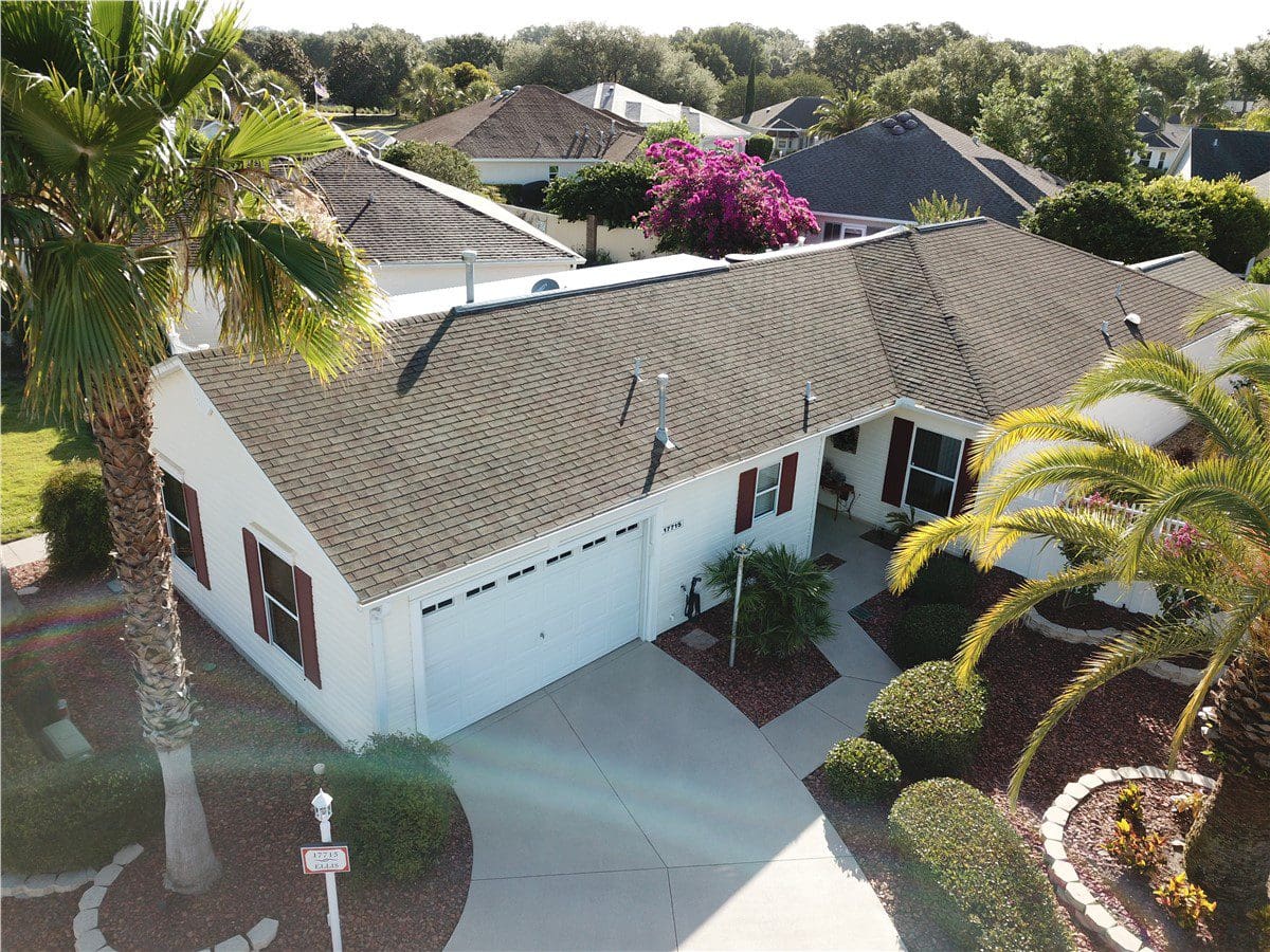 newly built asphalt shingle roof