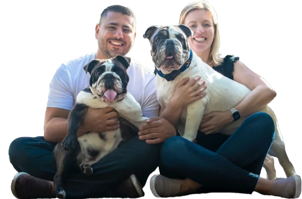 Batterbee family photo with 2 dogs